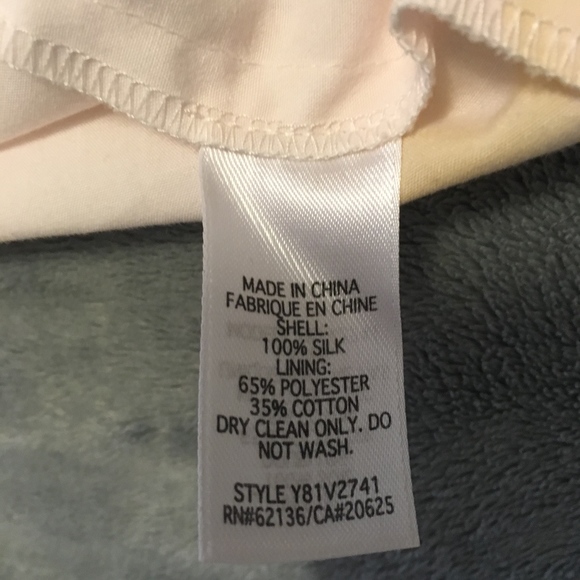 ā°last chanceā° Great Guess open back silk dress - Picture 6 of 8